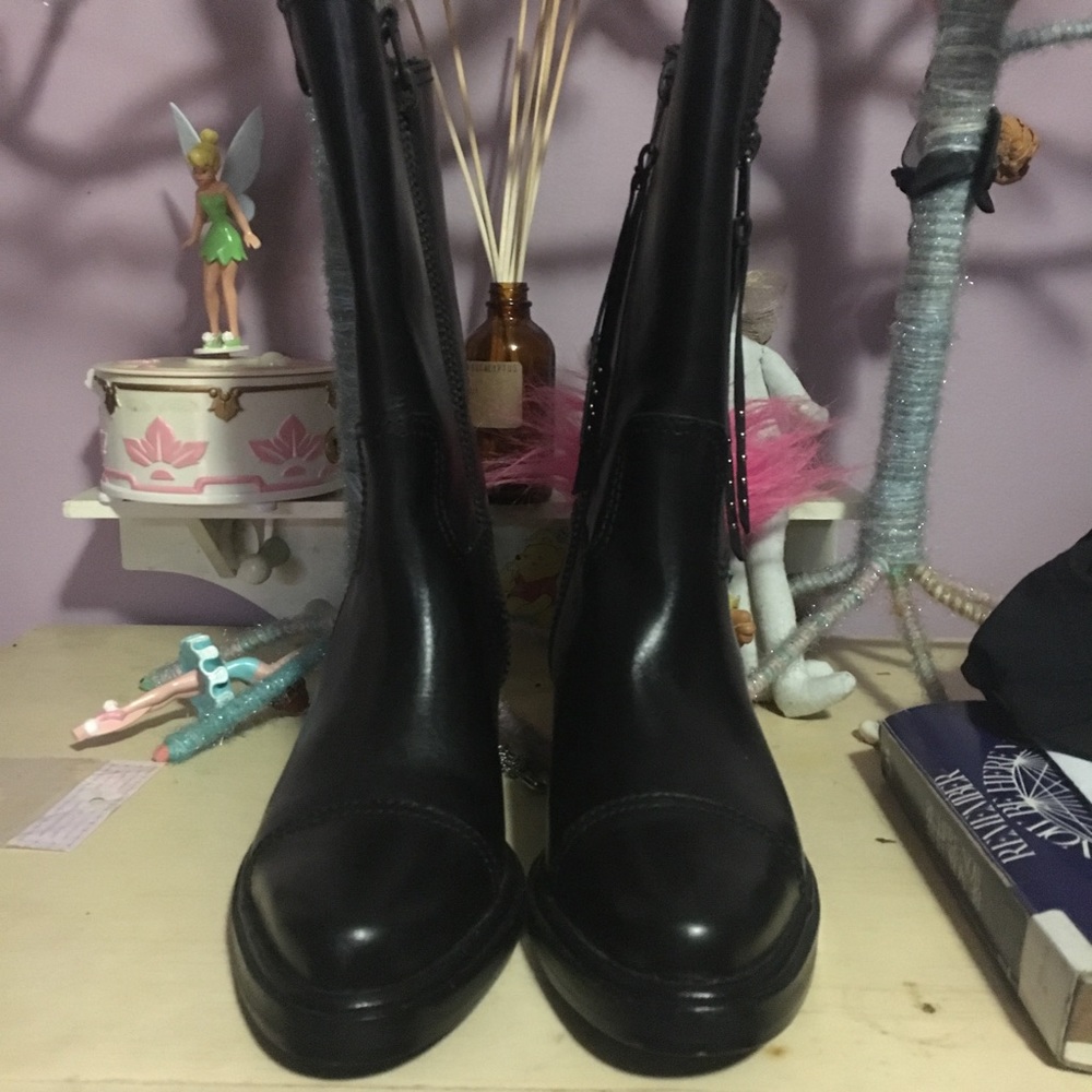 Coach boots
